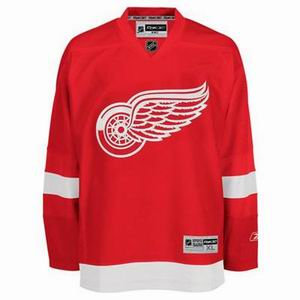 Detroit Red Wings 19 YZERMAN red