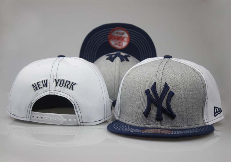 MLB New York Yankees Red Outline Logo Black Peaked Adjustable Hat  0