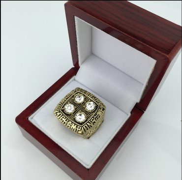 Pittsburgh steelers championship ring in 1979